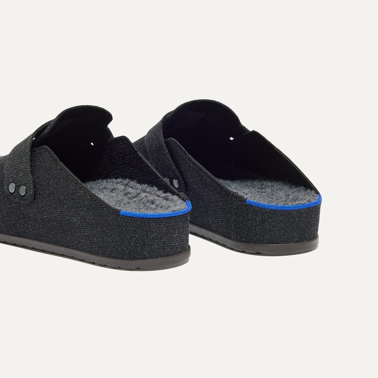 The Men's Cozy Clog - Black